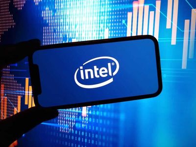 Is Intel Stock Outperforming the Dow?